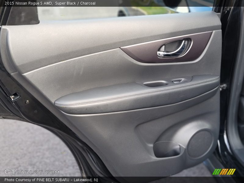 Super Black / Charcoal 2015 Nissan Rogue S AWD