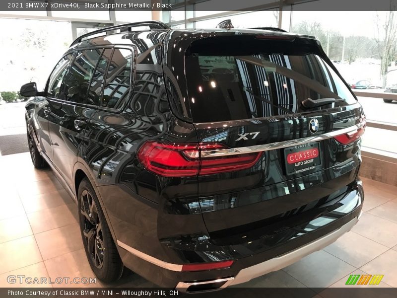 Black Sapphire Metallic / Black 2021 BMW X7 xDrive40i