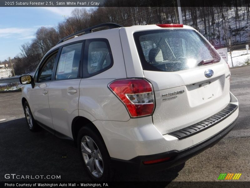 Satin White Pearl / Gray 2015 Subaru Forester 2.5i