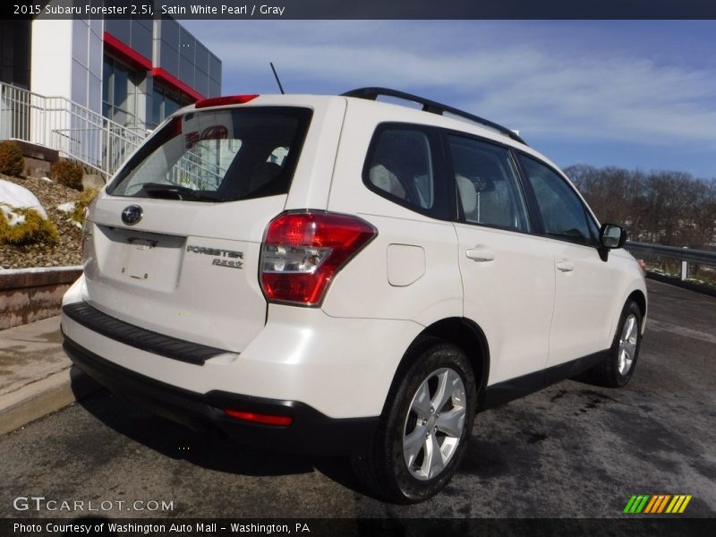 Satin White Pearl / Gray 2015 Subaru Forester 2.5i