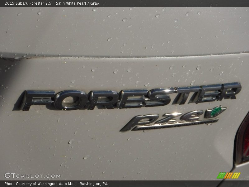 Satin White Pearl / Gray 2015 Subaru Forester 2.5i