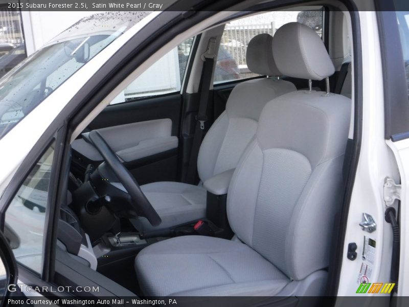 Satin White Pearl / Gray 2015 Subaru Forester 2.5i
