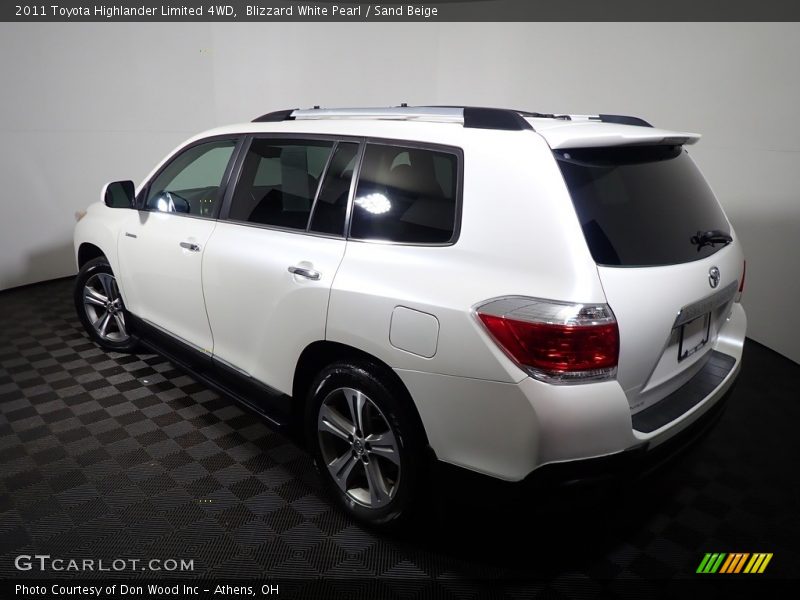Blizzard White Pearl / Sand Beige 2011 Toyota Highlander Limited 4WD