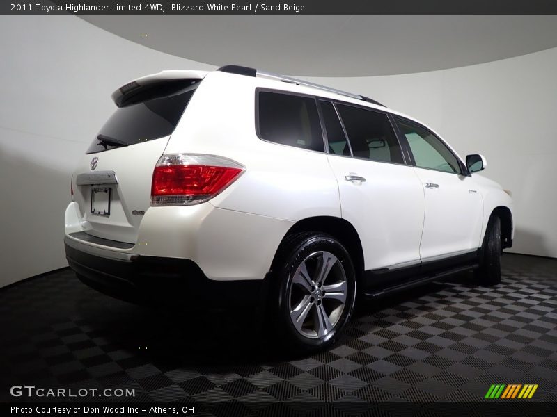 Blizzard White Pearl / Sand Beige 2011 Toyota Highlander Limited 4WD