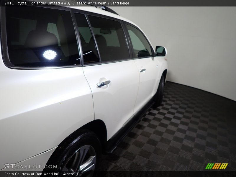 Blizzard White Pearl / Sand Beige 2011 Toyota Highlander Limited 4WD