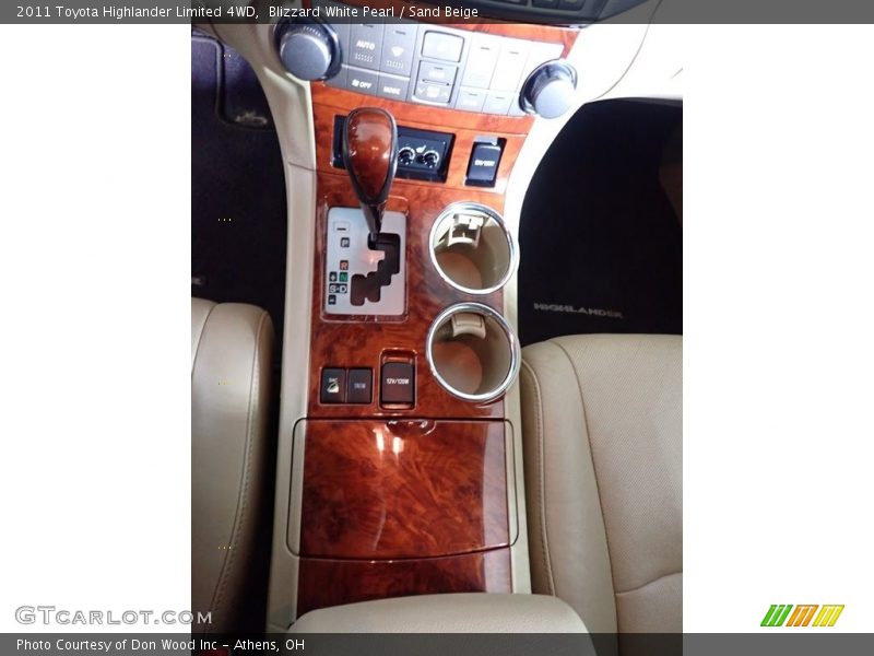 Blizzard White Pearl / Sand Beige 2011 Toyota Highlander Limited 4WD