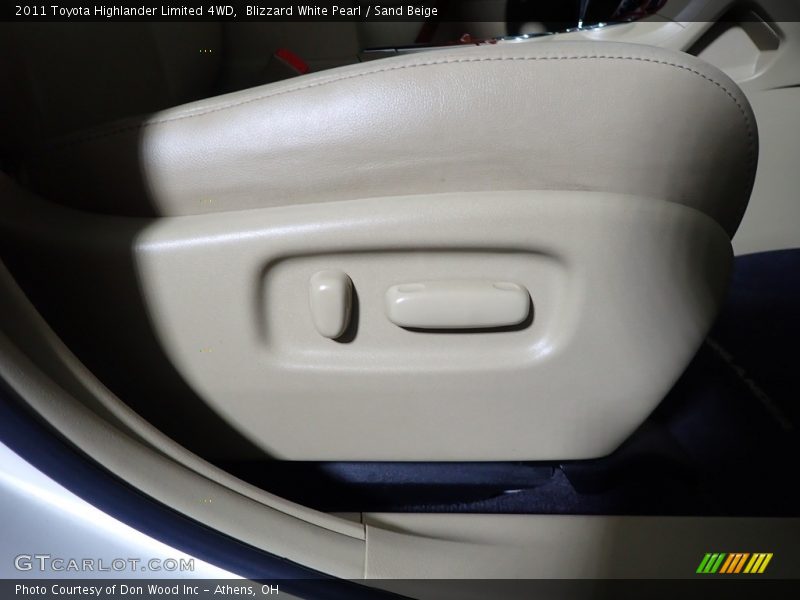 Blizzard White Pearl / Sand Beige 2011 Toyota Highlander Limited 4WD