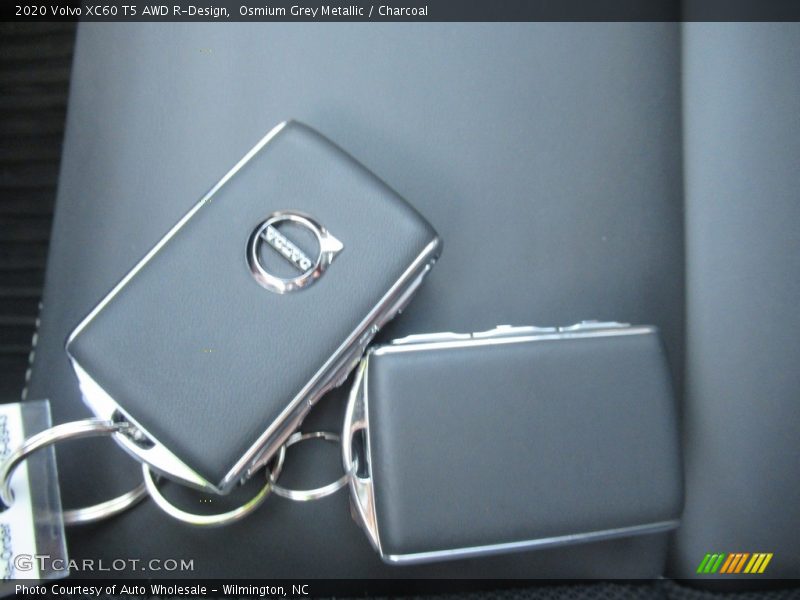 Osmium Grey Metallic / Charcoal 2020 Volvo XC60 T5 AWD R-Design