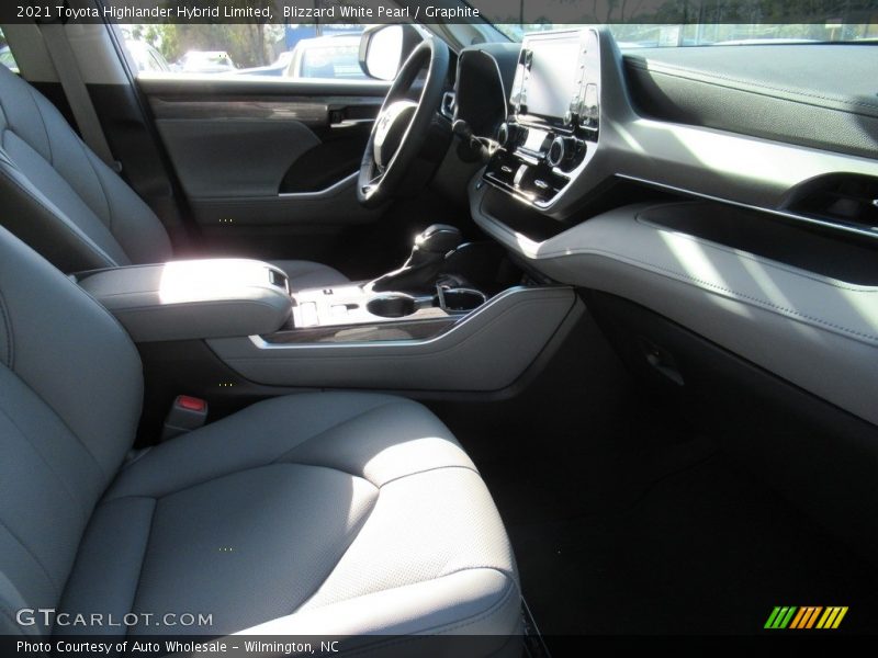 Blizzard White Pearl / Graphite 2021 Toyota Highlander Hybrid Limited