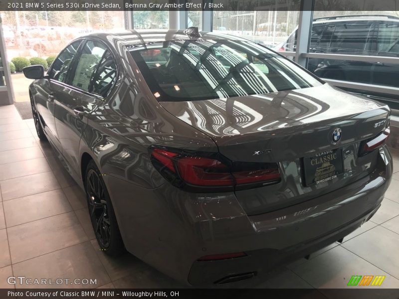 Bernina Gray Amber Effect / Black 2021 BMW 5 Series 530i xDrive Sedan