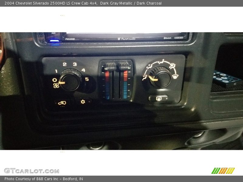 Dark Gray Metallic / Dark Charcoal 2004 Chevrolet Silverado 2500HD LS Crew Cab 4x4