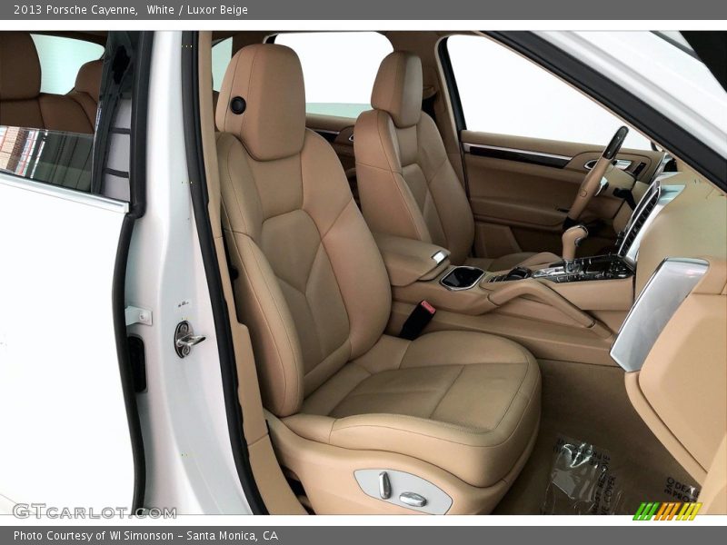 Front Seat of 2013 Cayenne 