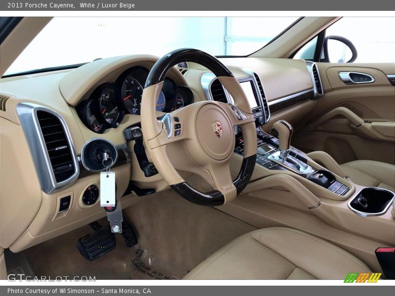 Dashboard of 2013 Cayenne 