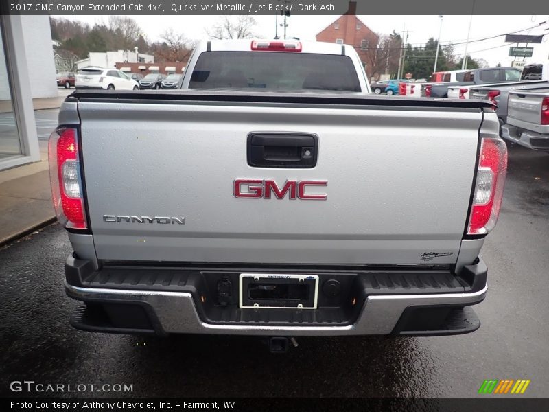 Quicksilver Metallic / Jet Black/­Dark Ash 2017 GMC Canyon Extended Cab 4x4