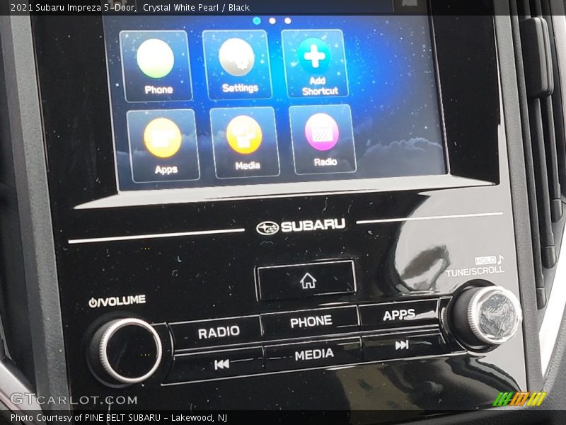 Crystal White Pearl / Black 2021 Subaru Impreza 5-Door