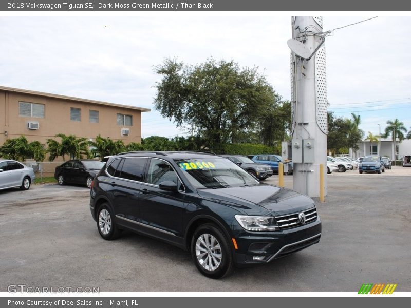 Dark Moss Green Metallic / Titan Black 2018 Volkswagen Tiguan SE