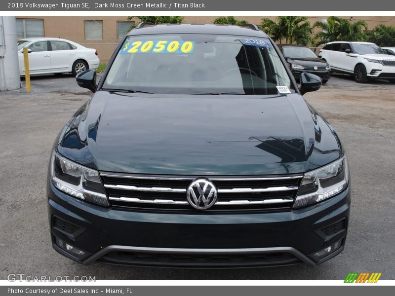 Dark Moss Green Metallic / Titan Black 2018 Volkswagen Tiguan SE