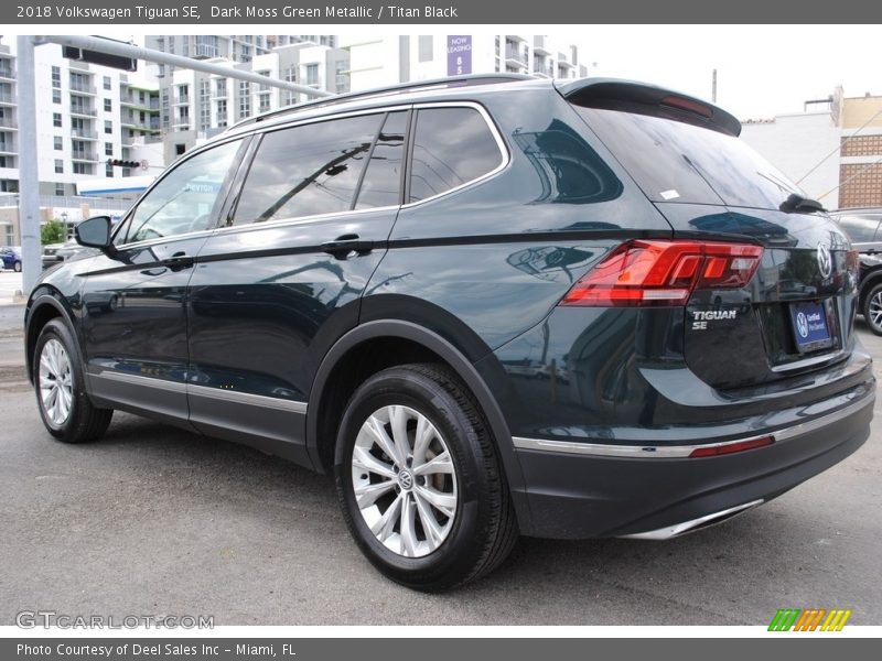 Dark Moss Green Metallic / Titan Black 2018 Volkswagen Tiguan SE