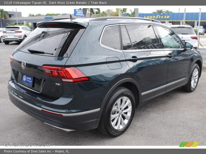 Dark Moss Green Metallic / Titan Black 2018 Volkswagen Tiguan SE
