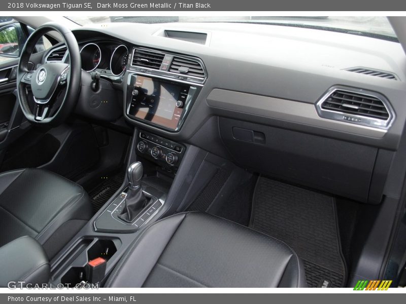 Dark Moss Green Metallic / Titan Black 2018 Volkswagen Tiguan SE