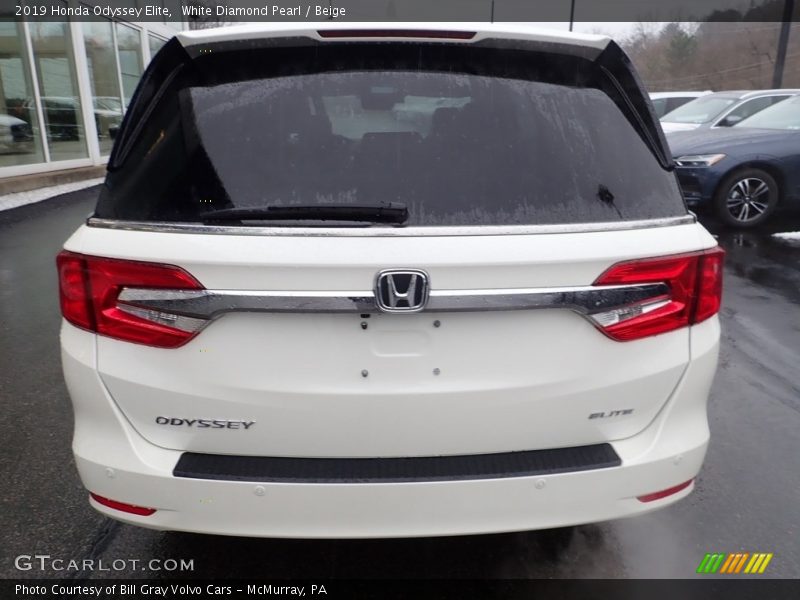 White Diamond Pearl / Beige 2019 Honda Odyssey Elite