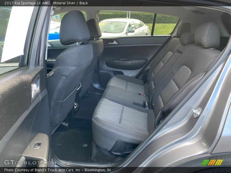 Mineral Silver / Black 2017 Kia Sportage LX AWD