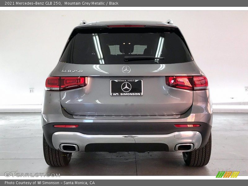Mountain Grey Metallic / Black 2021 Mercedes-Benz GLB 250