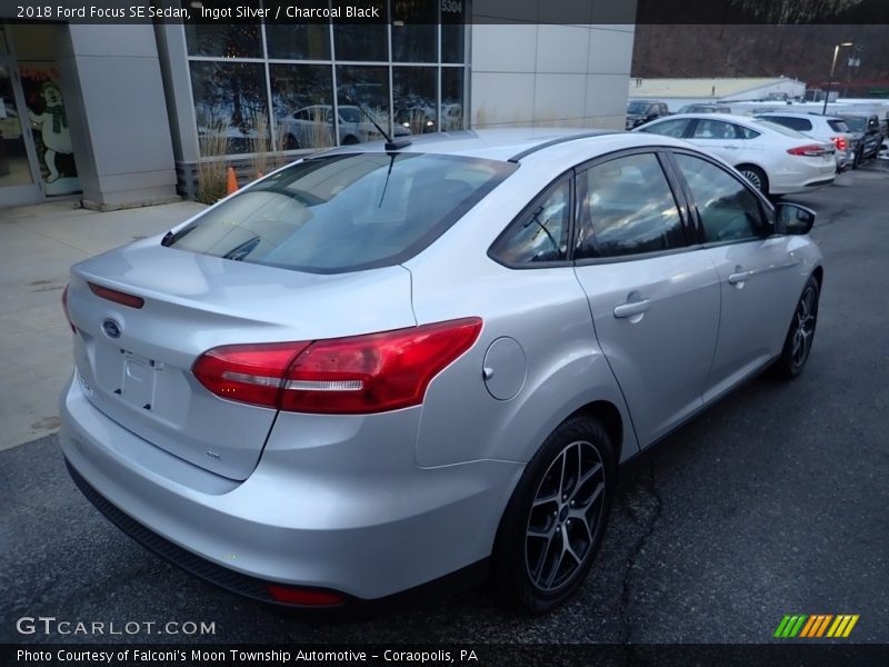 Ingot Silver / Charcoal Black 2018 Ford Focus SE Sedan