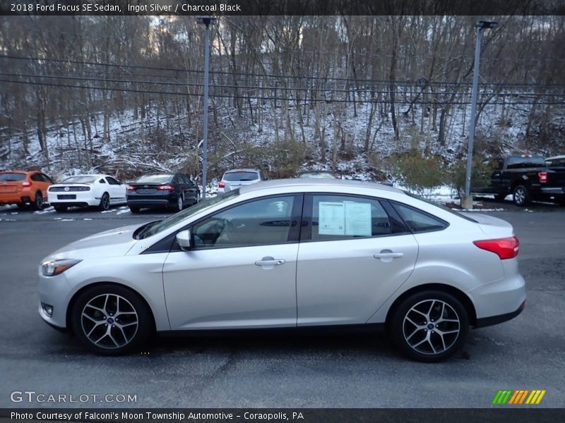 Ingot Silver / Charcoal Black 2018 Ford Focus SE Sedan