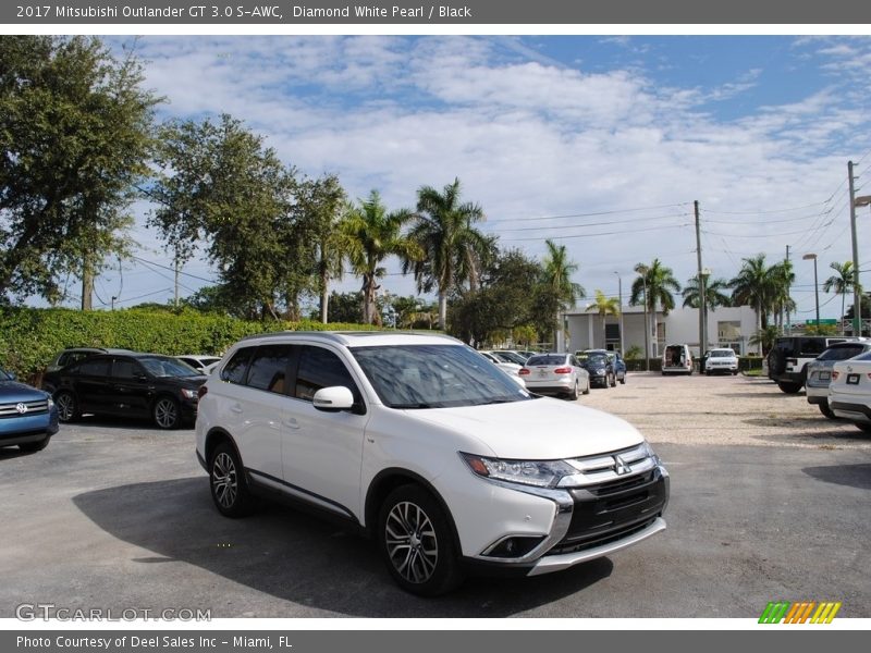  2017 Outlander GT 3.0 S-AWC Diamond White Pearl