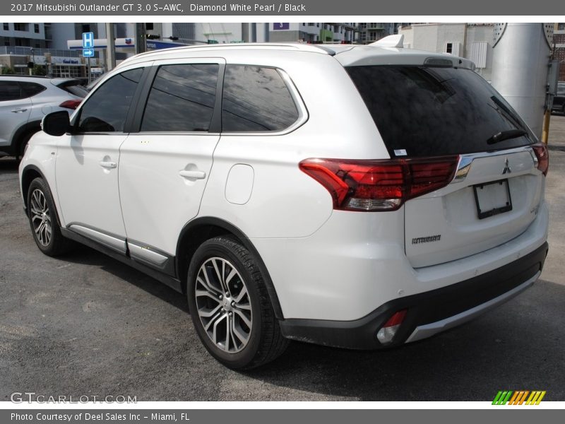  2017 Outlander GT 3.0 S-AWC Diamond White Pearl