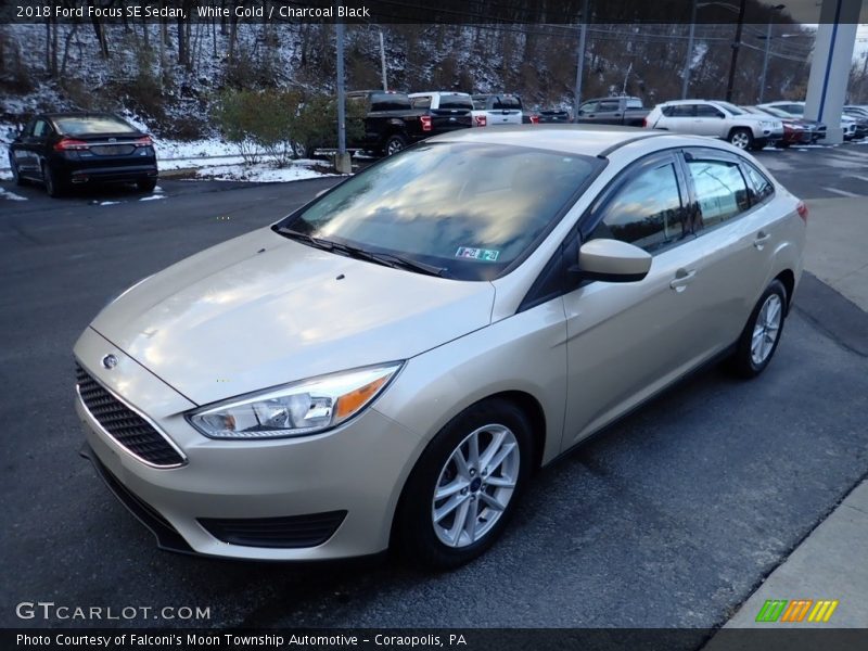 White Gold / Charcoal Black 2018 Ford Focus SE Sedan