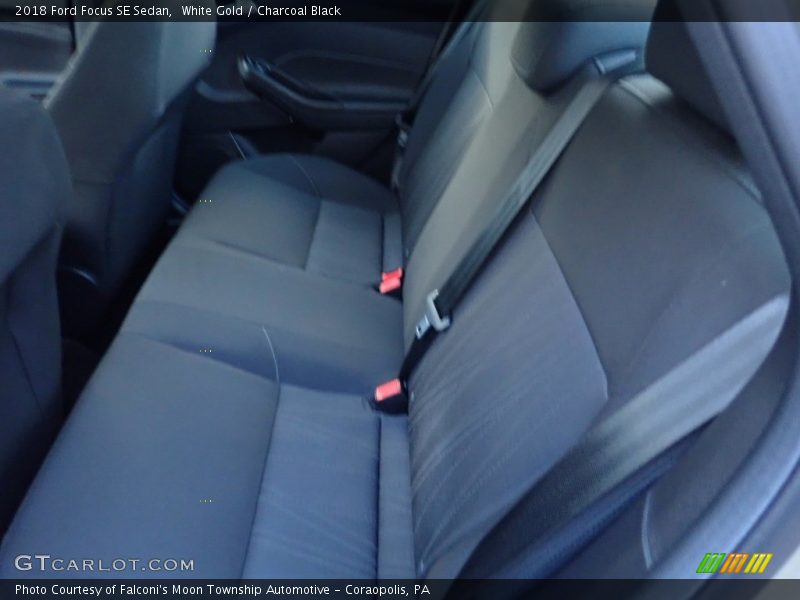 White Gold / Charcoal Black 2018 Ford Focus SE Sedan