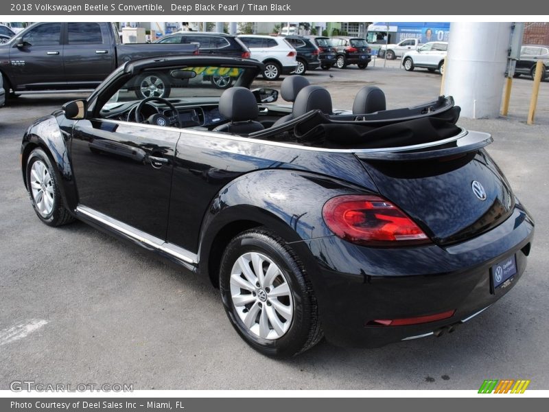 Deep Black Pearl / Titan Black 2018 Volkswagen Beetle S Convertible