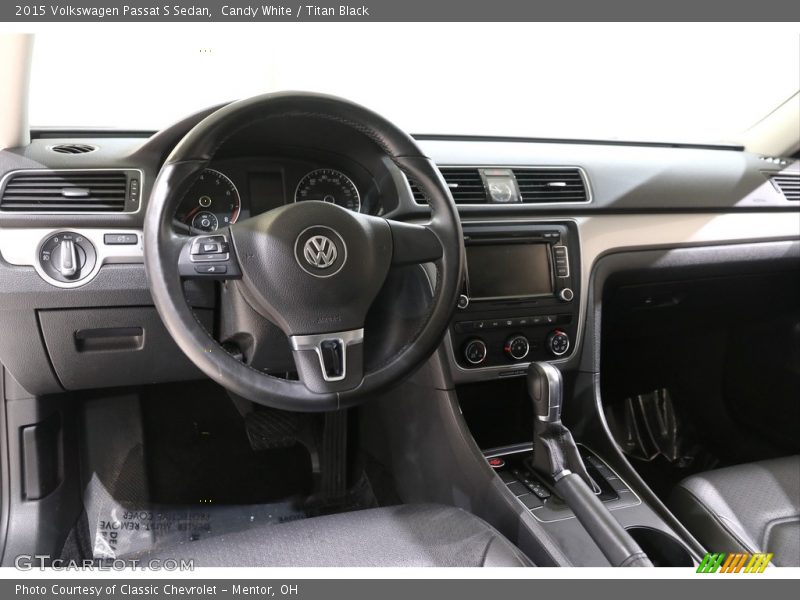 Candy White / Titan Black 2015 Volkswagen Passat S Sedan