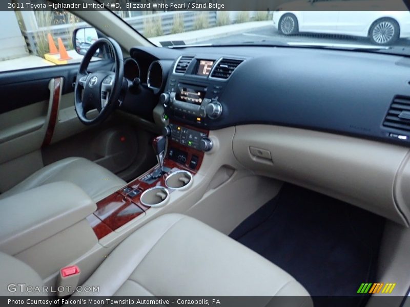 Blizzard White Pearl / Sand Beige 2011 Toyota Highlander Limited 4WD