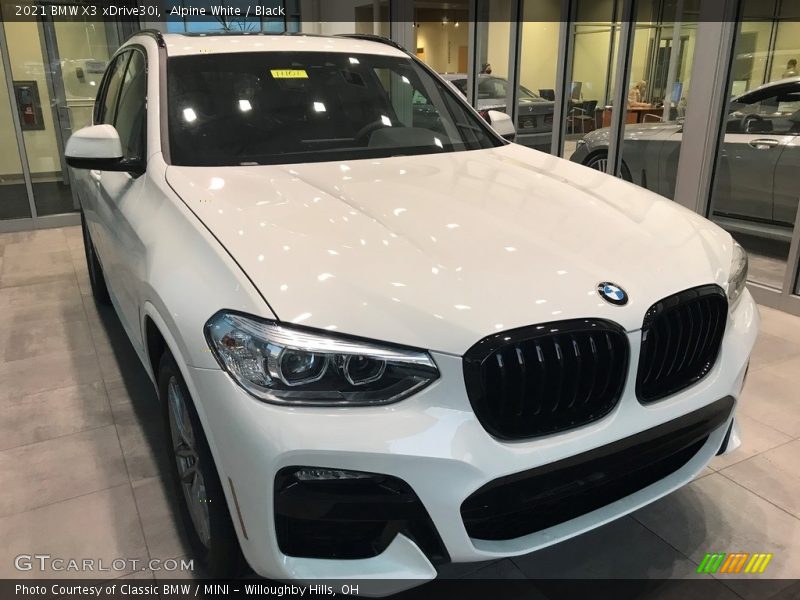 Alpine White / Black 2021 BMW X3 xDrive30i