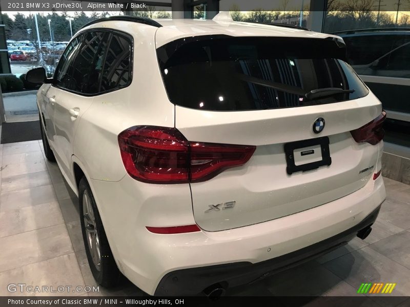 Alpine White / Black 2021 BMW X3 xDrive30i