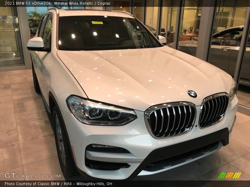 Mineral White Metallic / Cognac 2021 BMW X3 xDrive30e