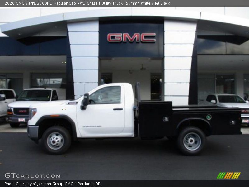 Summit White / Jet Black 2020 GMC Sierra 3500HD Regular Cab 4WD Chassis Utility Truck