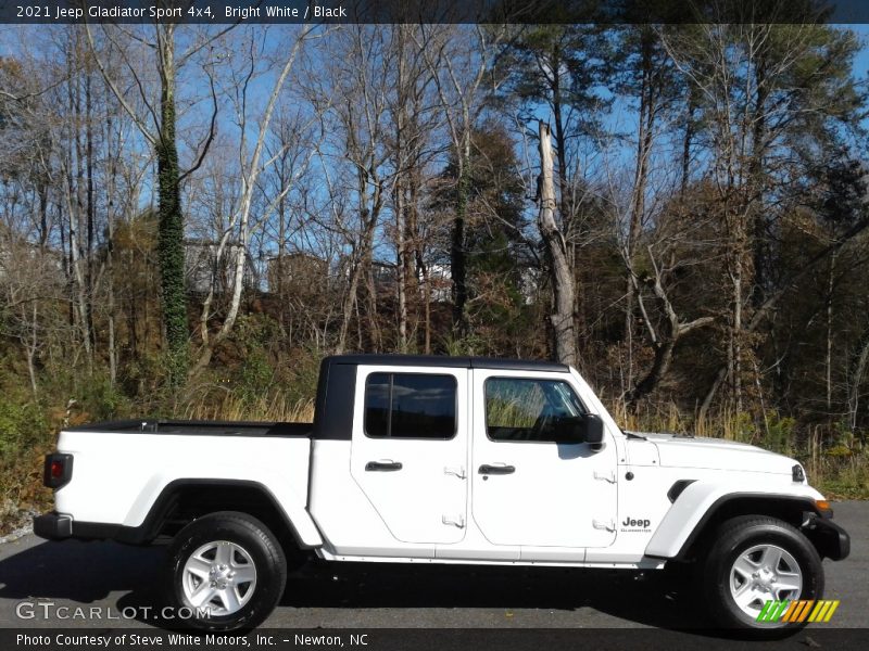 Bright White / Black 2021 Jeep Gladiator Sport 4x4