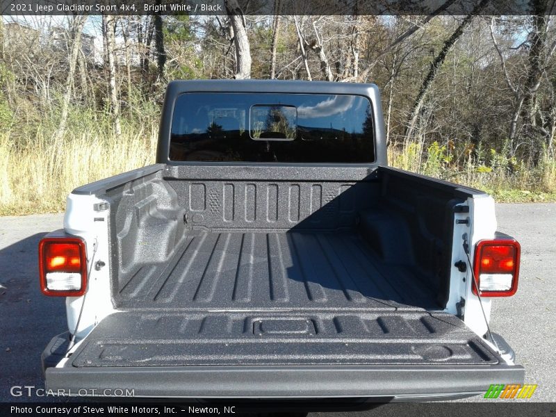 Bright White / Black 2021 Jeep Gladiator Sport 4x4