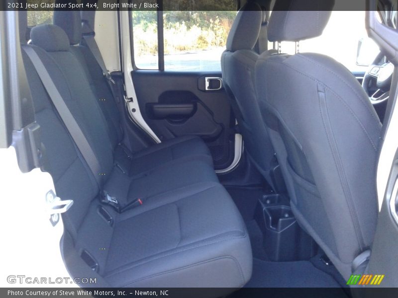 Bright White / Black 2021 Jeep Gladiator Sport 4x4