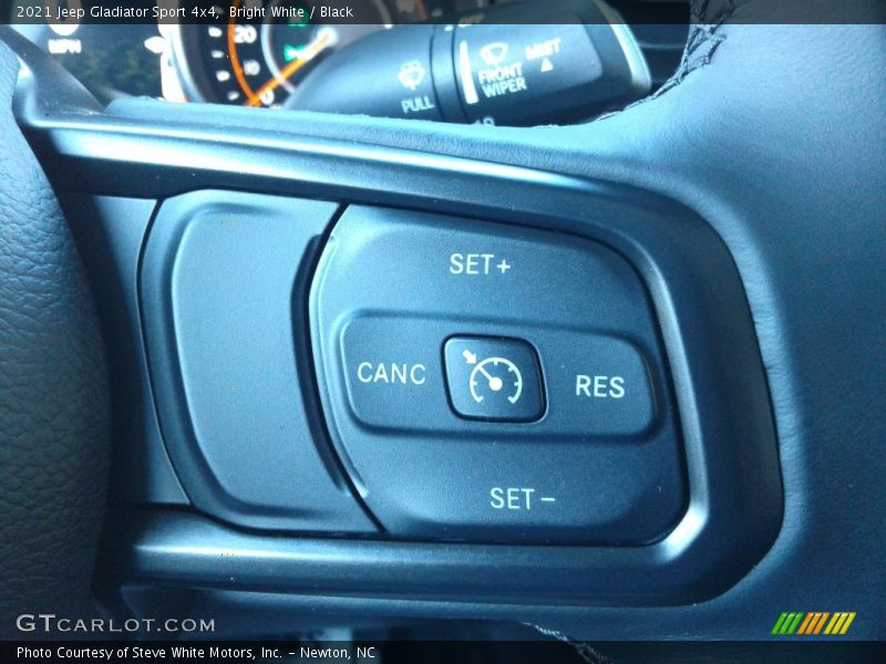 Bright White / Black 2021 Jeep Gladiator Sport 4x4