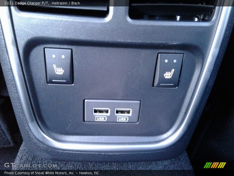 Hellraisin / Black 2021 Dodge Charger R/T