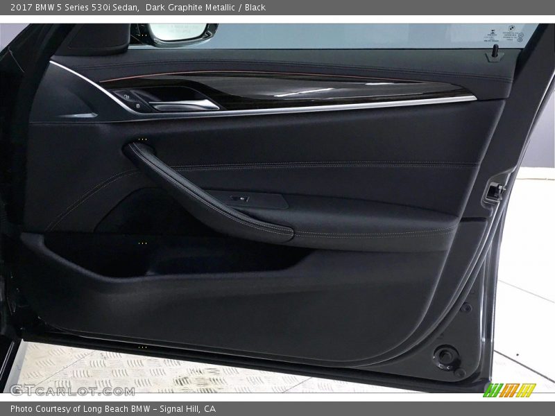 Dark Graphite Metallic / Black 2017 BMW 5 Series 530i Sedan