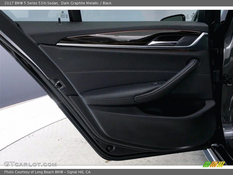 Dark Graphite Metallic / Black 2017 BMW 5 Series 530i Sedan