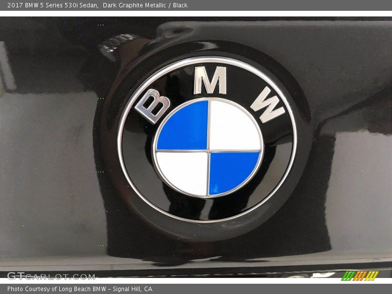 Dark Graphite Metallic / Black 2017 BMW 5 Series 530i Sedan
