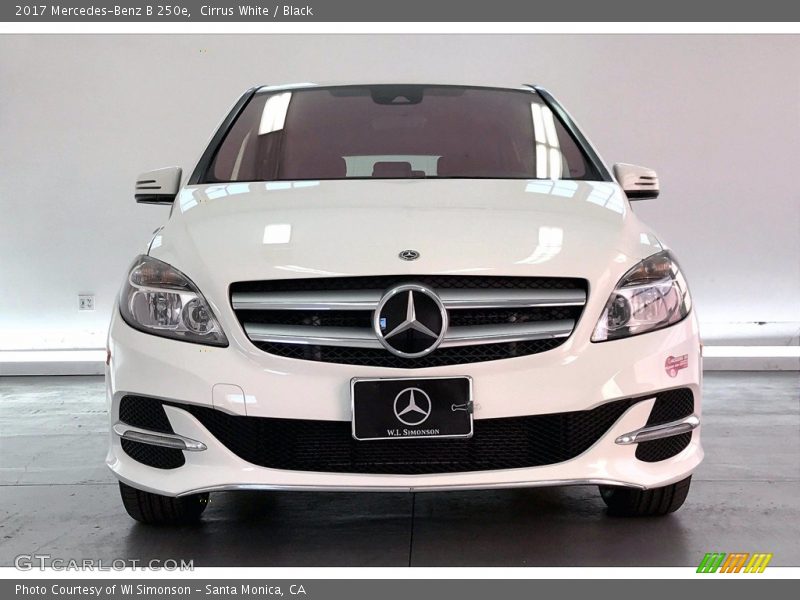 Cirrus White / Black 2017 Mercedes-Benz B 250e