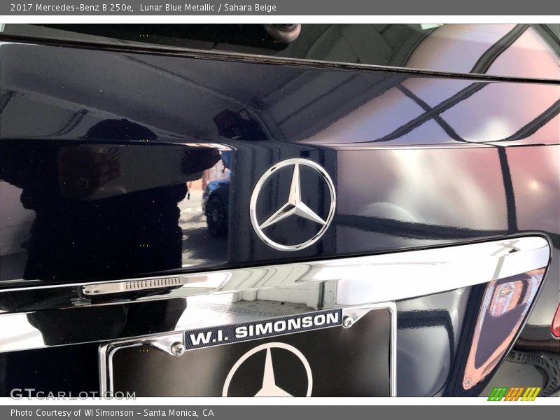 Lunar Blue Metallic / Sahara Beige 2017 Mercedes-Benz B 250e